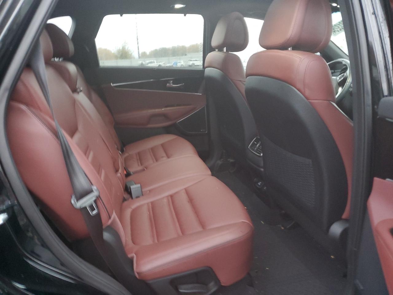 2016 KIA Sorento VIN 5XYPKDA19GG012725 Copart auction photo, front end damage thumbnail 11