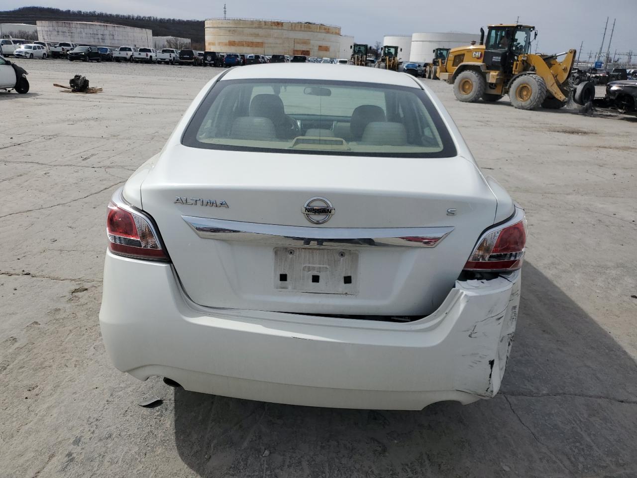 2015 Nissan Altima VIN 1N4AL3AP7FN381811 Copart auction photo, rear end damage thumbnail 6
