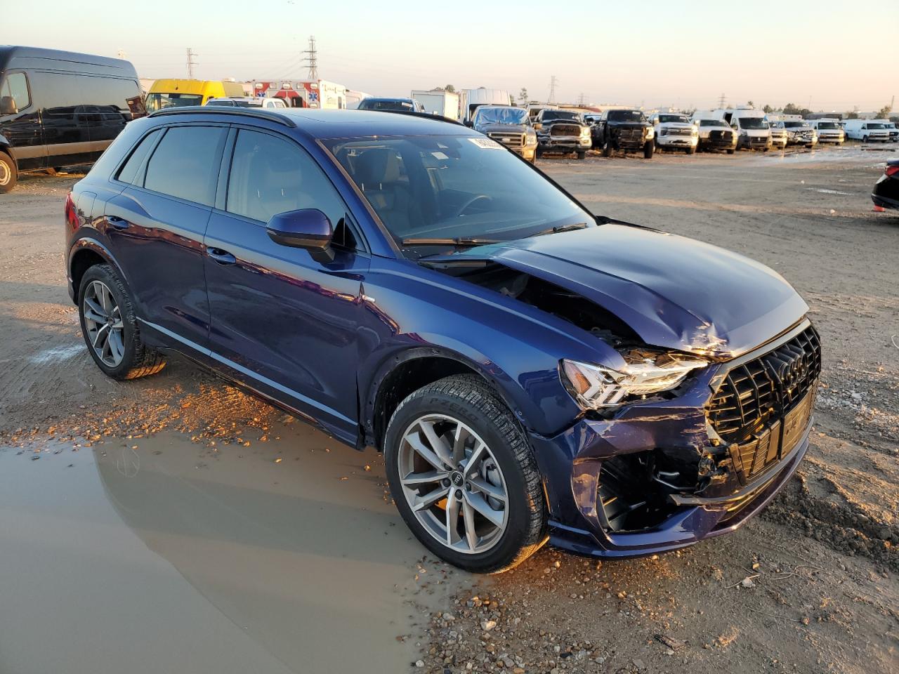 2022 Audi Q3 VIN WA1EECF34N1092381 Copart auction photo, front end damage thumbnail 4