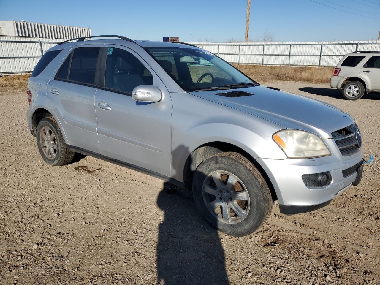 2007 Mercedes-Benz M-klasse VIN 4JGBB86E97A206180 Copart auction photo, hail / mechanical damage thumbnail 4