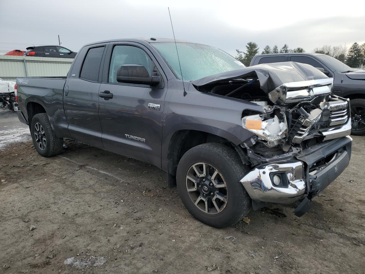 2016 Toyota Tundra VIN 5TFUY5F11GX522547 Copart auction photo, front end damage thumbnail 4