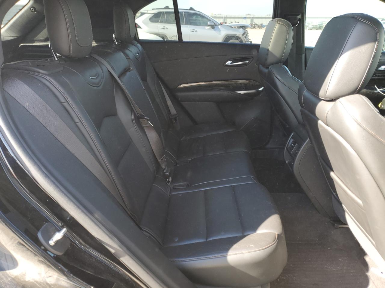2020 Cadillac XT4 VIN 1GYFZER49LF024652 Copart auction photo, front end / hail damage thumbnail 11