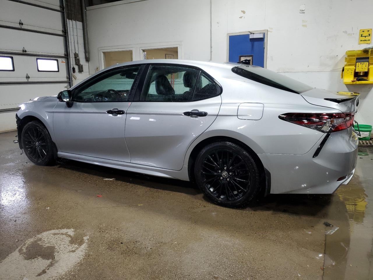 2022 Toyota Camry VIN 4T1T11BK4NU061927 Copart auction photo, front end / side damage thumbnail 2