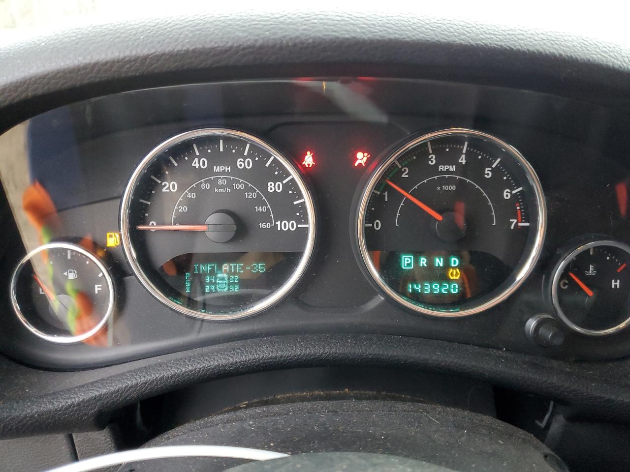 2013 Jeep Wrangler VIN 1C4BJWDG1DL577513 Copart auction photo, front end / minor dent/scratches damage thumbnail 9