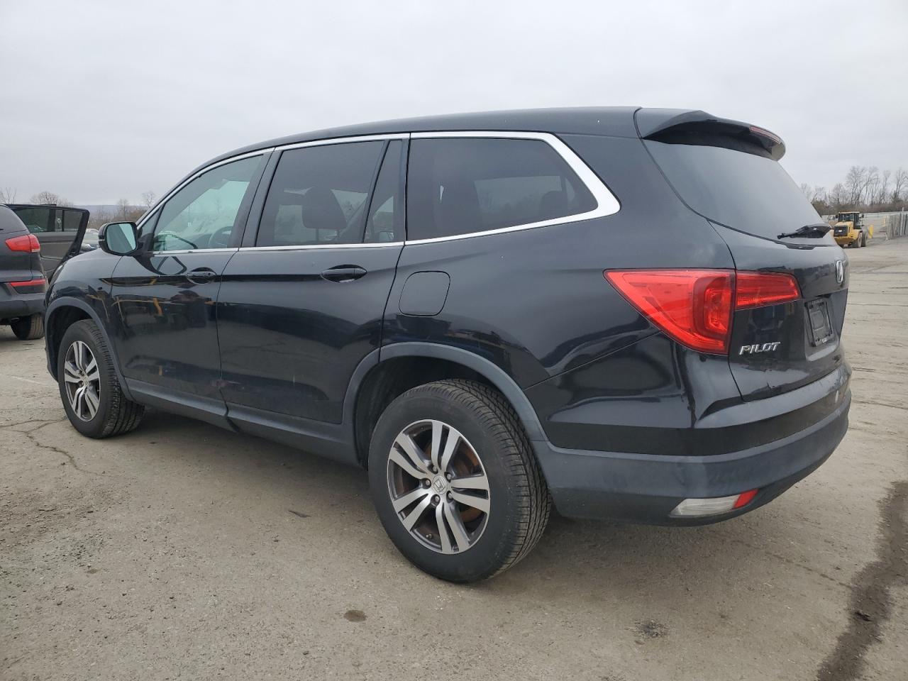 2016 Honda Pilot VIN 5FNYF6H5XGB100283 Copart auction photo, minor dent/scratches damage thumbnail 2