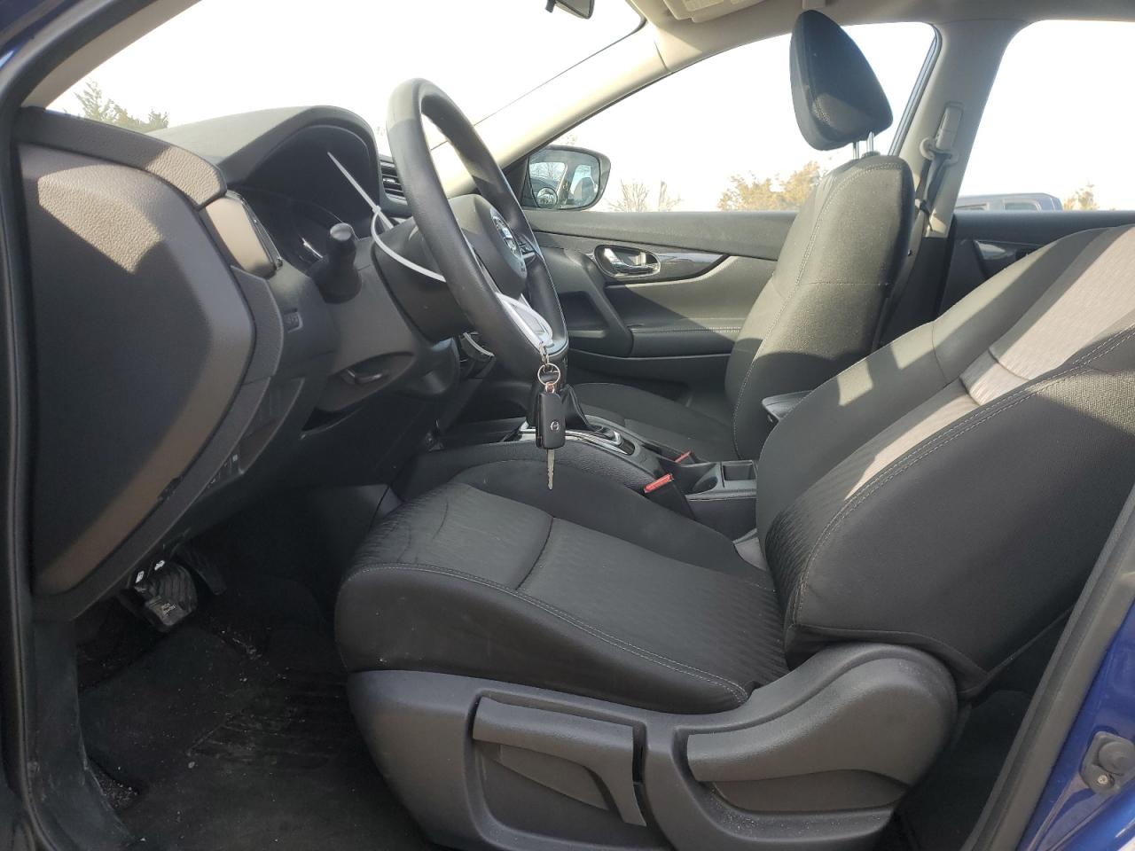 2017 Nissan Rogue VIN KNMAT2MV9HP562186 Copart auction photo, front end / side damage thumbnail 7