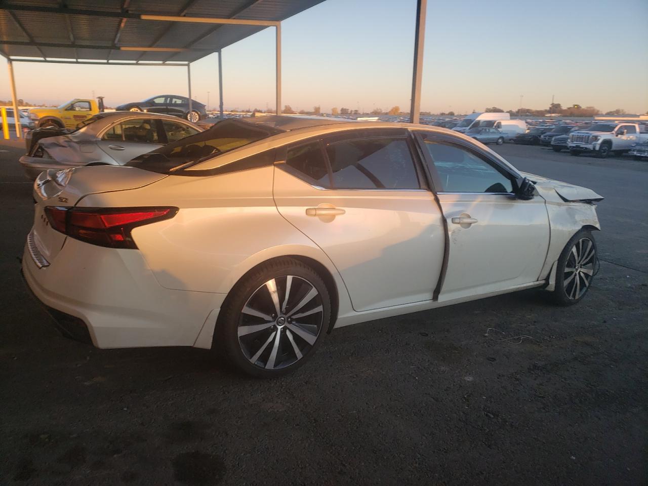 2019 Nissan Altima VIN 1N4BL4CV4KC255739 Copart auction photo, all over damage thumbnail 3