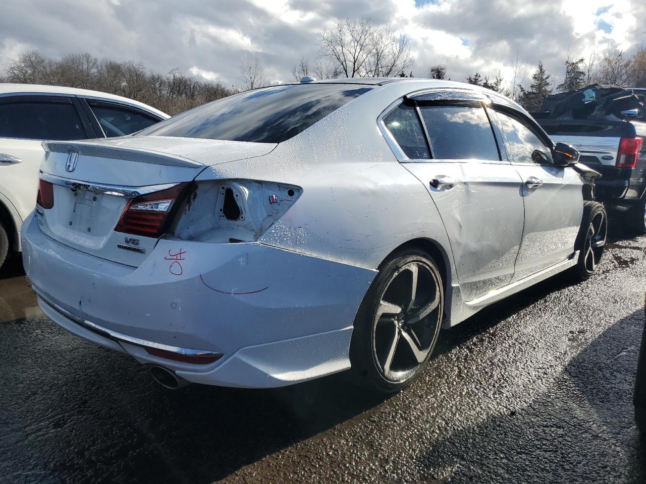 2017 Honda Accord VIN 1HGCR3F93HA018008 Copart auction photo, all over damage thumbnail 3