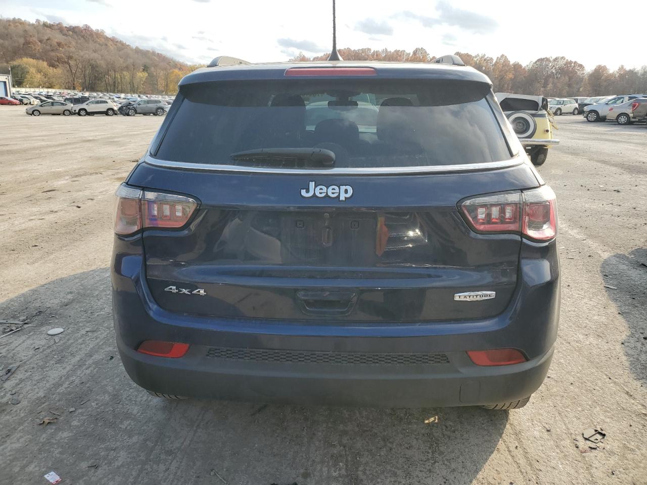 2018 Jeep Compass VIN 3C4NJDBB4JT253027 Copart auction photo, front end / side damage thumbnail 6