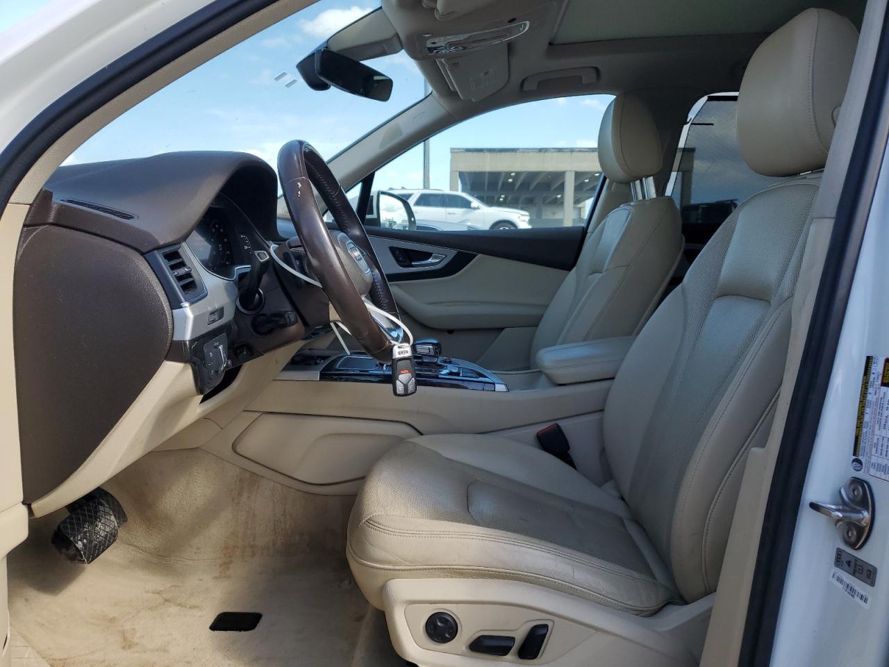 2019 Audi Q7 VIN WA1LHAF74KD014439 Copart auction photo, rear end / minor dent/scratches damage thumbnail 7
