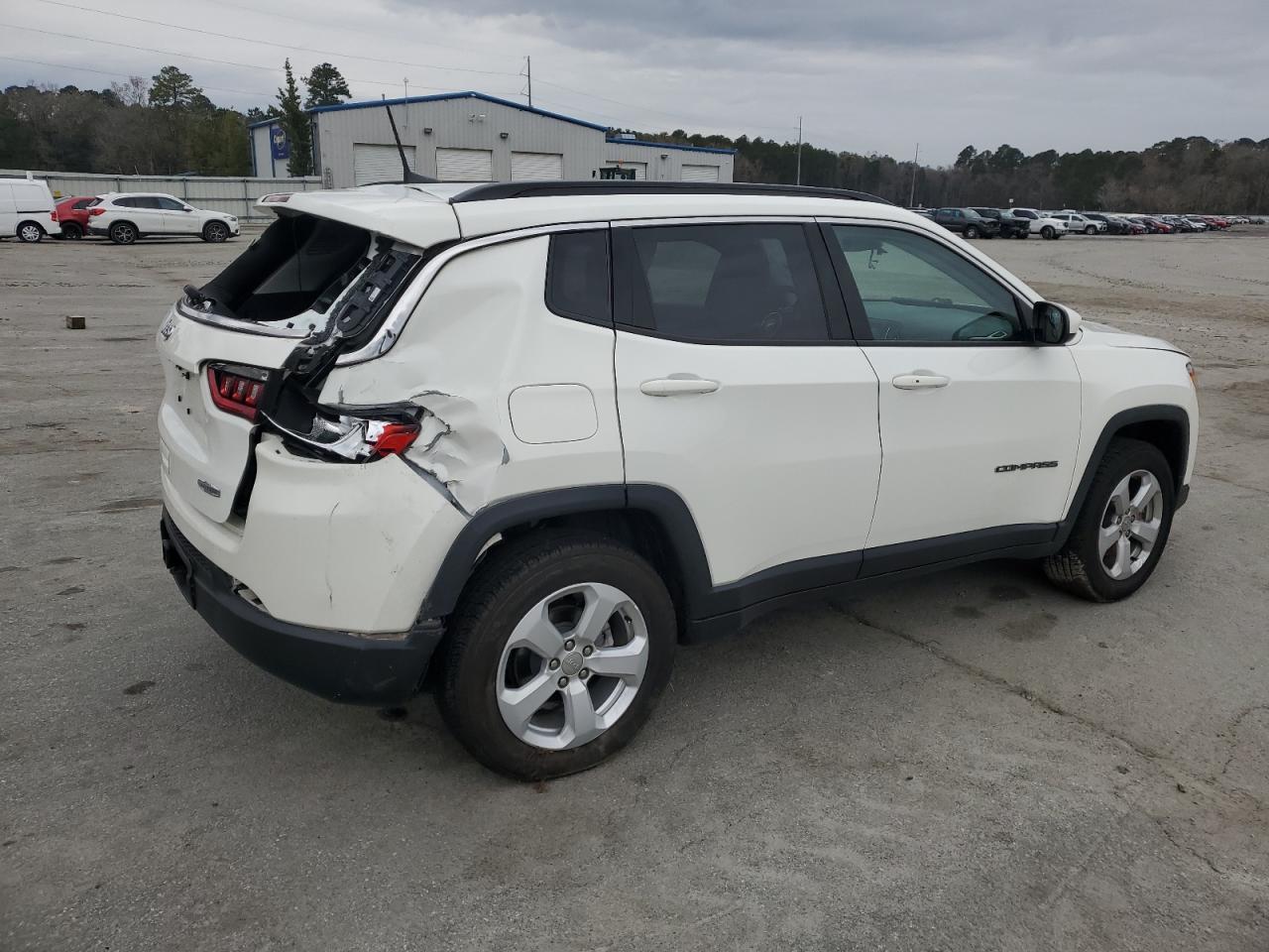 2021 Jeep Compass VIN 3C4NJDBB5MT599978 Copart auction photo, side / rear end damage thumbnail 3