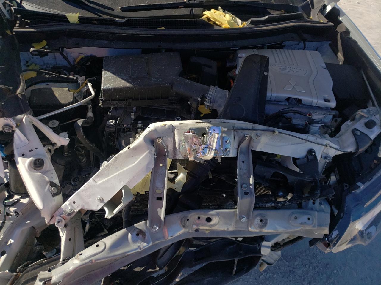 2018 Mitsubishi Outlander VIN JA4J24A53JZ071457 Copart auction photo, front end / minor dent/scratches damage thumbnail 13