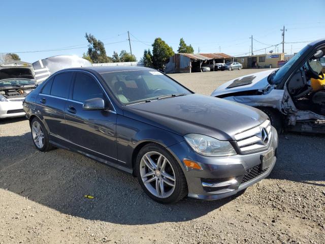 2013 Mercedes-Benz C-klasse VIN WDDGF4HBXDR283332 Copart auction photo, rear end damage thumbnail 4