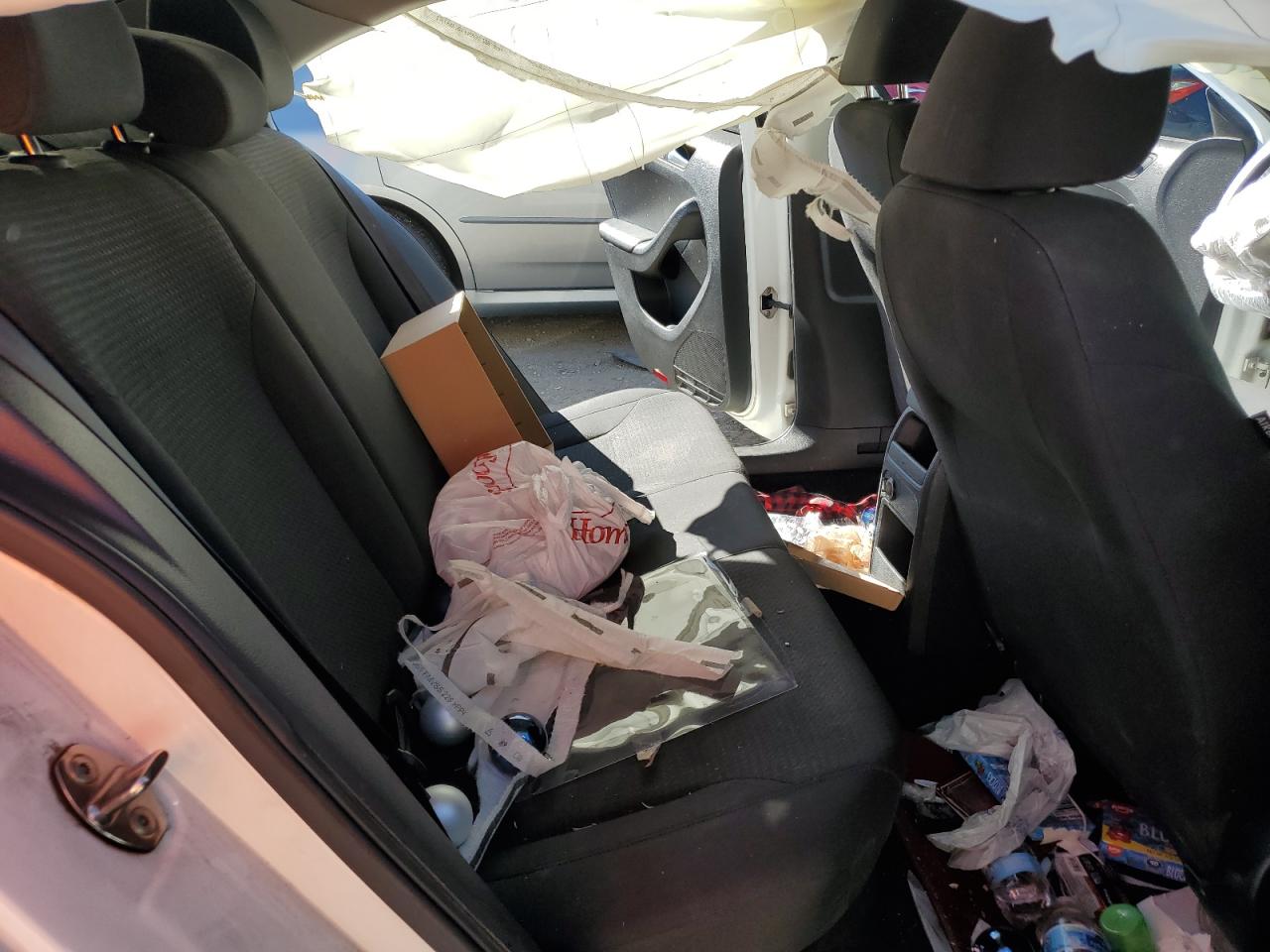 2015 Volkswagen Jetta VIN 3VW2K7AJ1FM305125 Copart auction photo, front end damage thumbnail 11