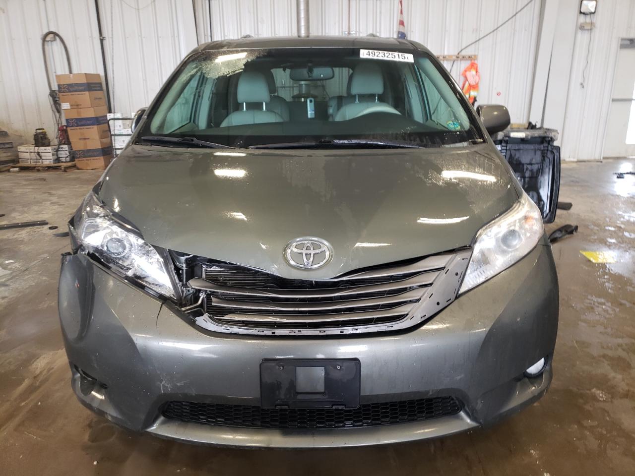 2013 Toyota Sienna VIN 5TDYK3DC5DS367109 Copart auction photo, front end / side damage thumbnail 5