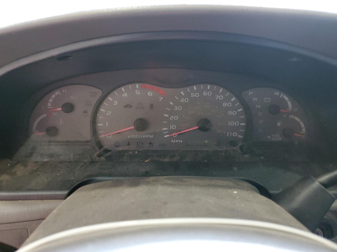 2002 Toyota Sequoia VIN 5TDZT34A82S081316 Copart auction photo, front end / minor dent/scratches damage thumbnail 9