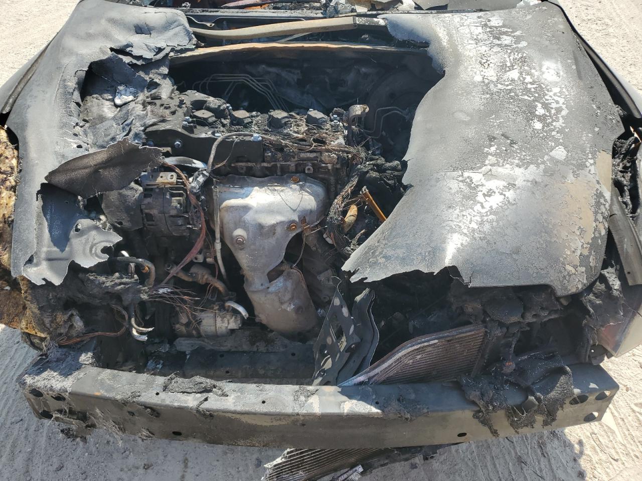 2009 Nissan Altima VIN 1N4AL21E59C124557 Copart auction photo, burn - engine / front end damage thumbnail 11