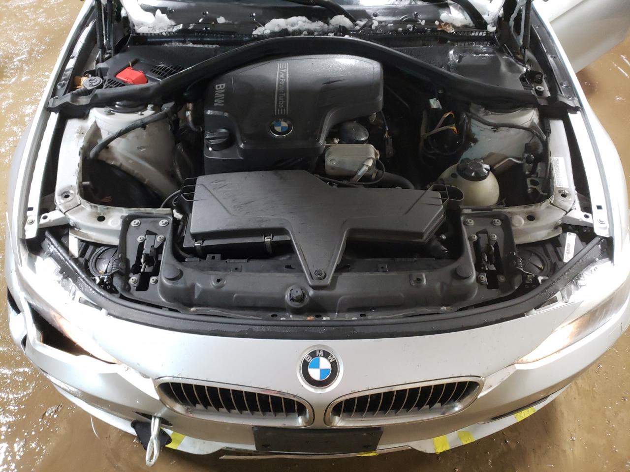 2014 BMW 3er VIN WBA3B3C59EJ978236 Copart auction photo, front end damage thumbnail 11