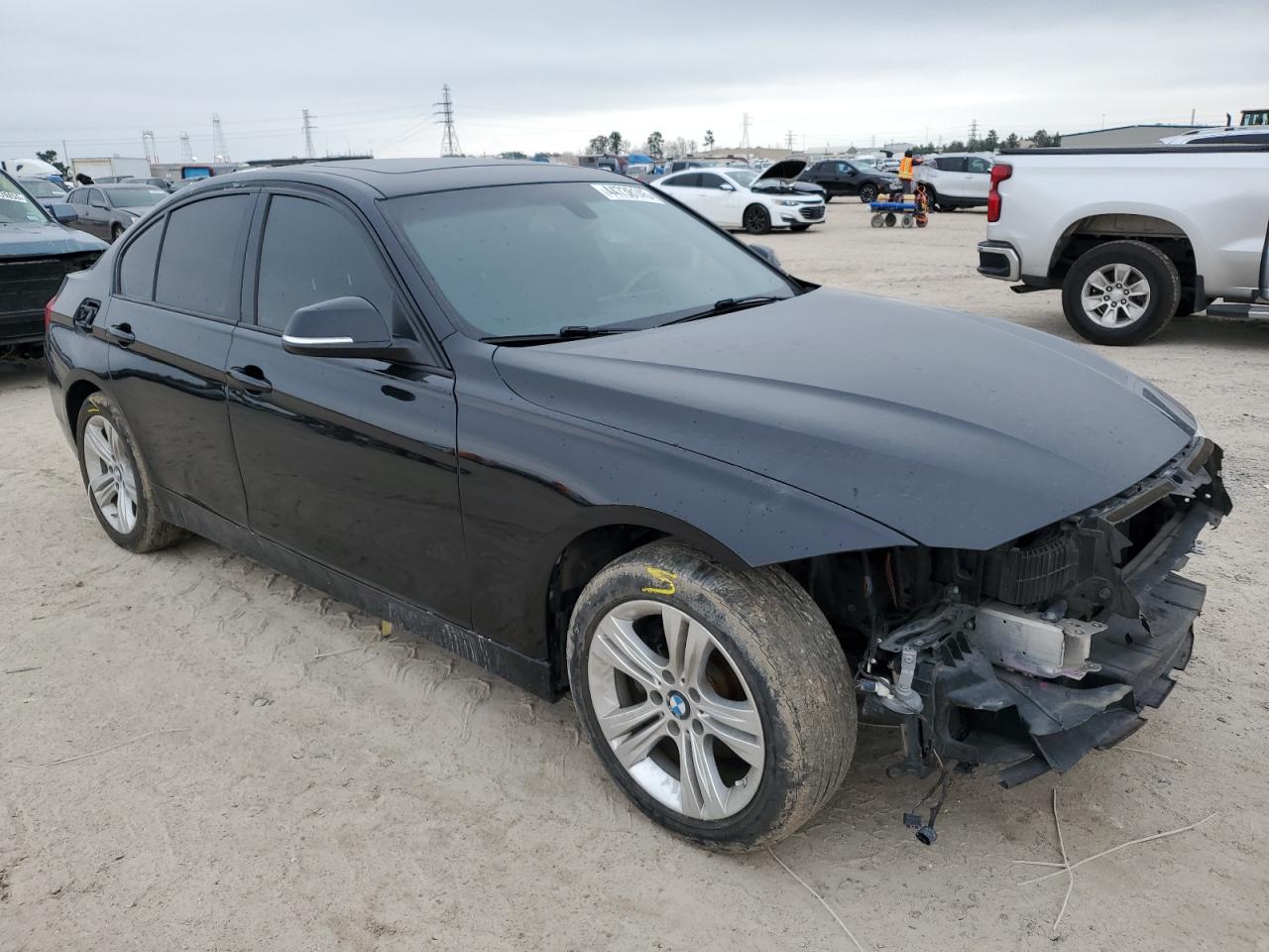 2016 BMW 3er VIN WBA8E9G58GNT85179 Copart auction photo, front end / minor dent/scratches damage thumbnail 4