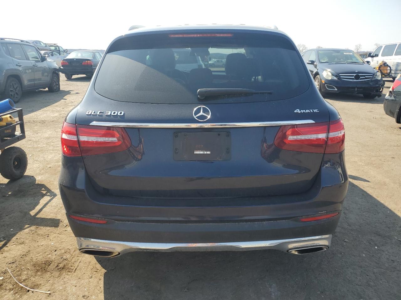 2019 Mercedes-Benz GLC VIN WDC0G4KB5KF637932 Copart auction photo, side damage thumbnail 6