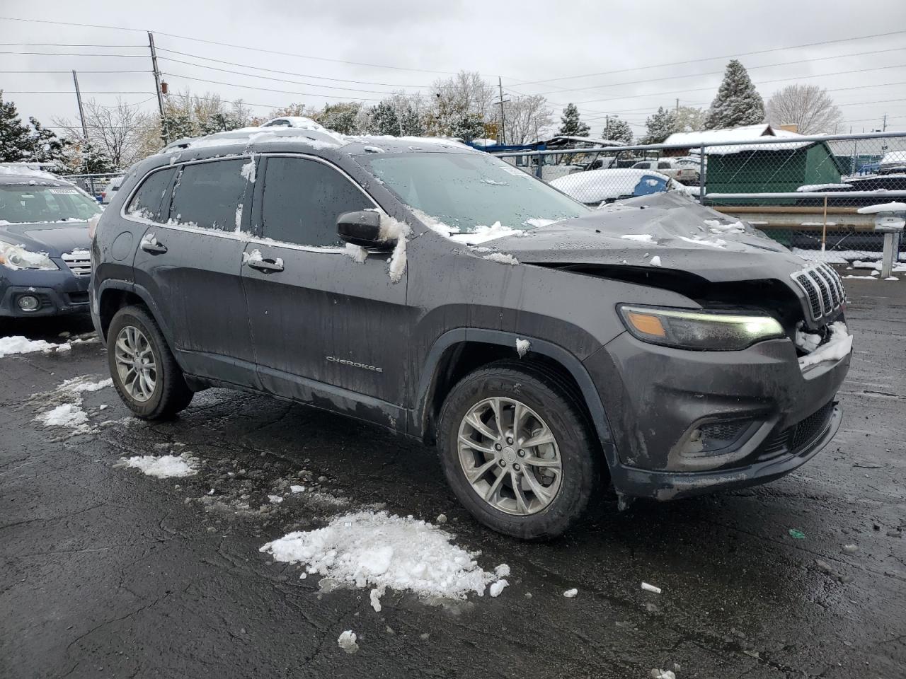 2019 Jeep Grand Cherokee VIN 1C4PJMLX6KD217298 Copart auction photo, front end damage thumbnail 4