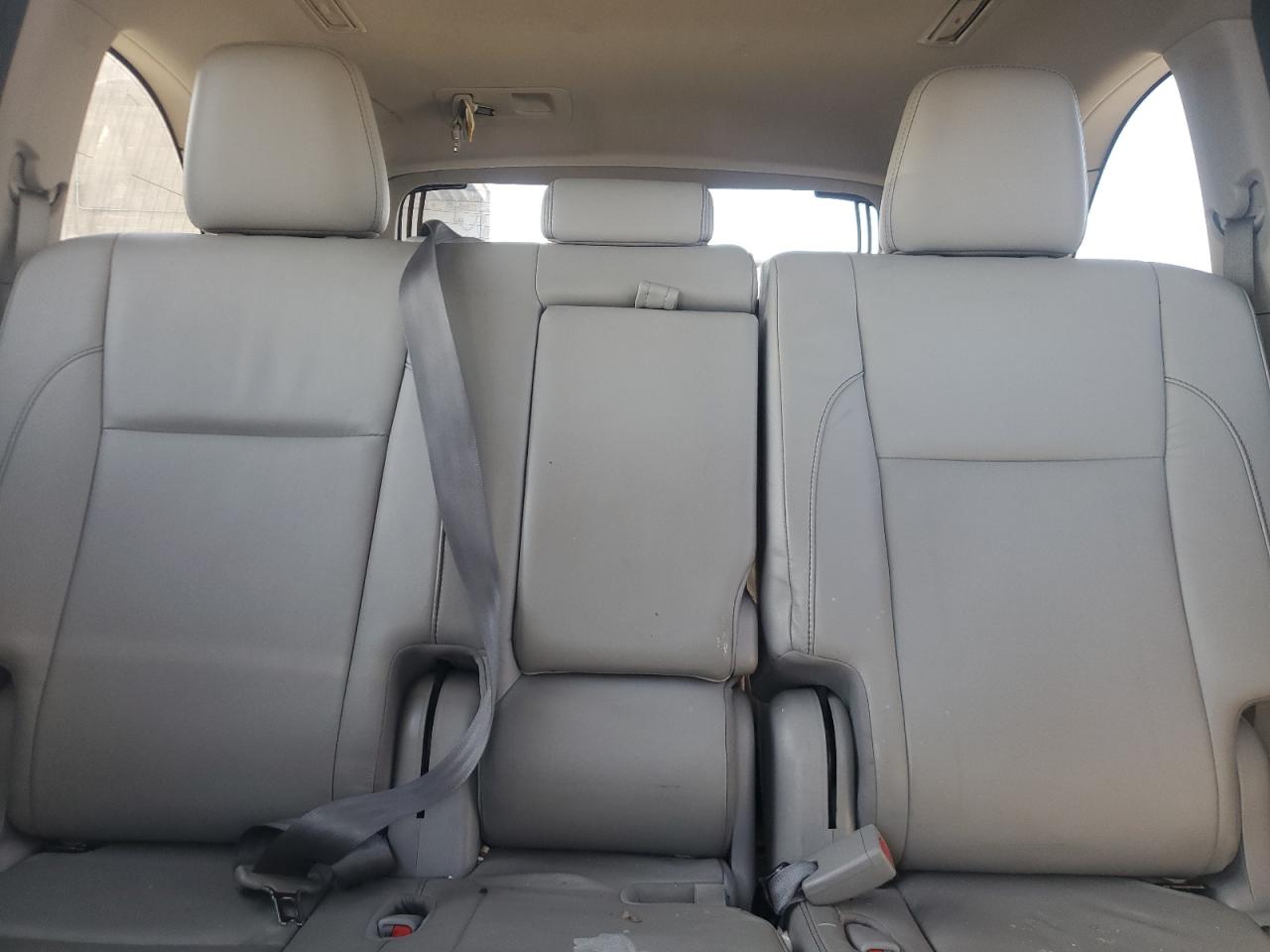 2017 Toyota Highlander VIN 5TDJZRFH6HS474927 Copart auction photo, front end / minor dent/scratches damage thumbnail 10