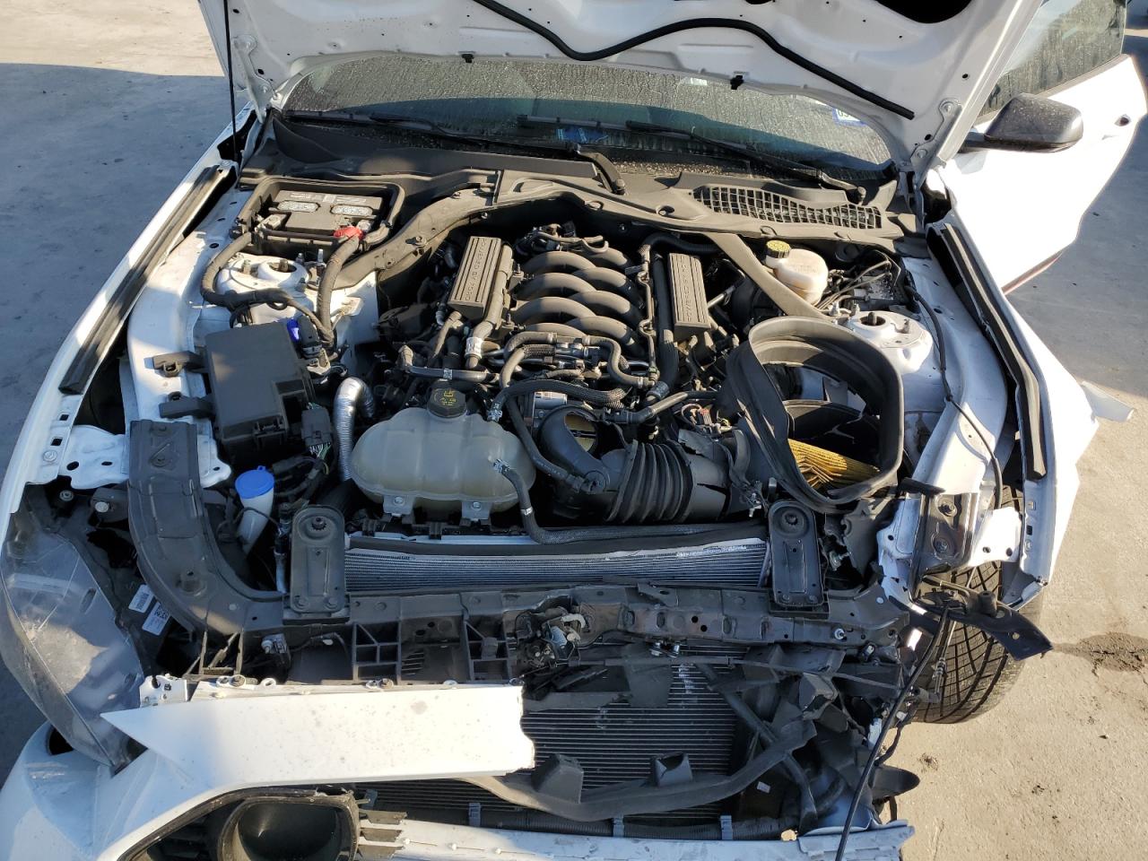 2022 Ford Mustang VIN 1FA6P8R0XN5554329 Copart auction photo, front end damage thumbnail 11