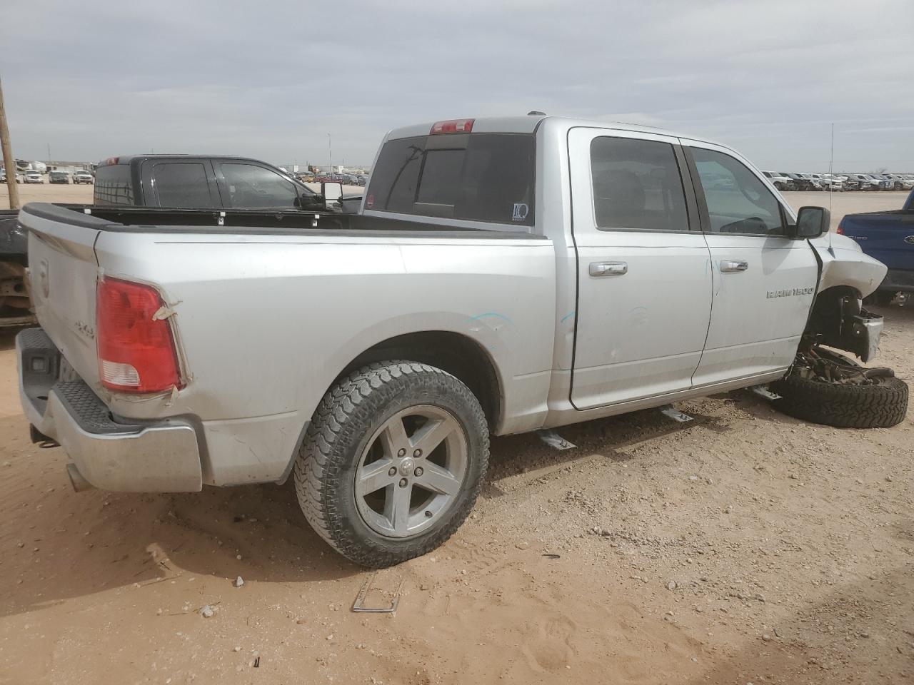 2012 Dodge RAM VIN 1C6RD7LT8CS187188 Copart auction photo, front end / undercarriage damage thumbnail 3