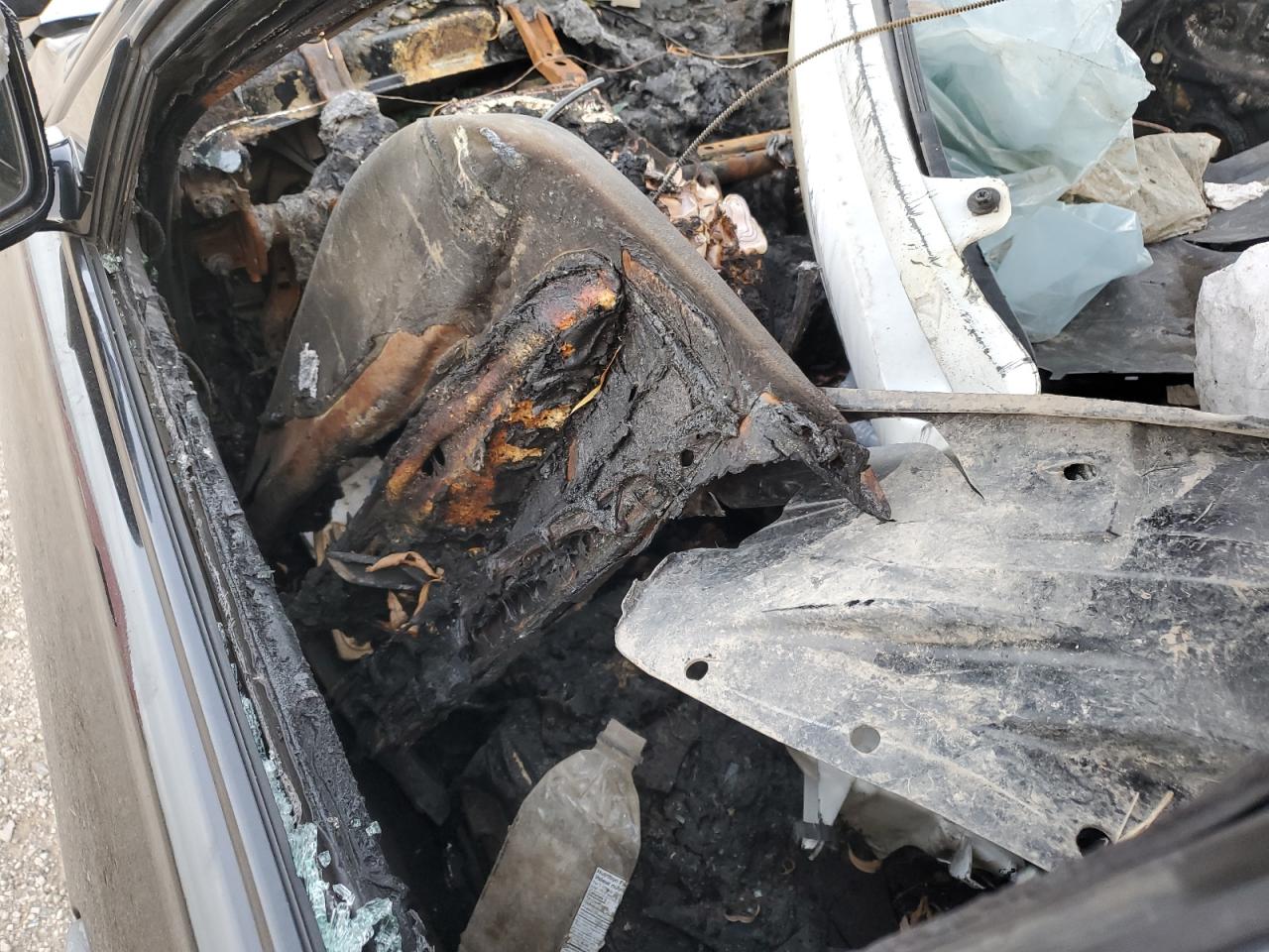 2012 BMW 3er VIN WBA3A5C55CF347580 Copart auction photo, burn damage thumbnail 8