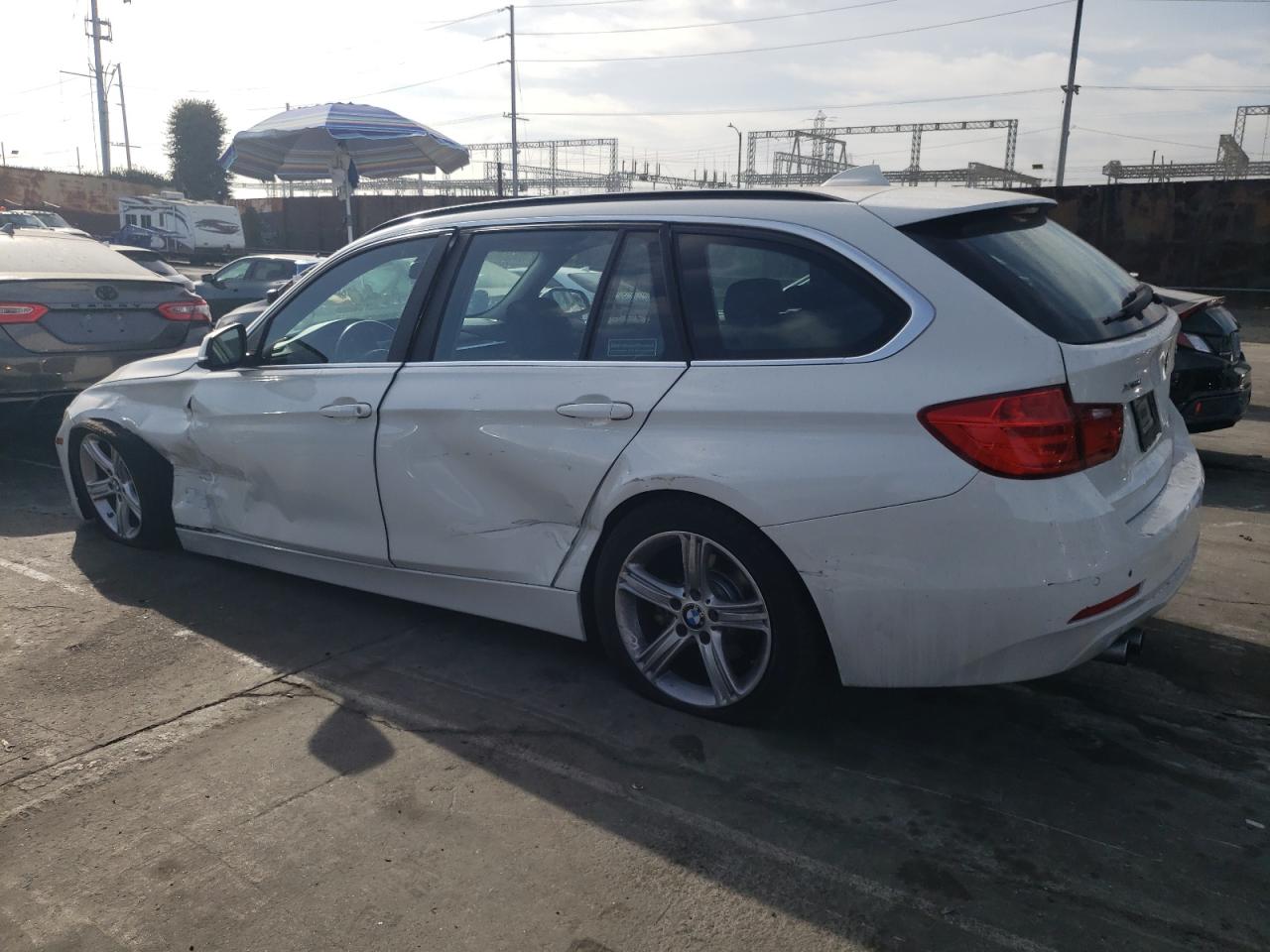 2015 BMW 3er VIN WBA3G7C51FK296584 Copart auction photo, side damage thumbnail 2