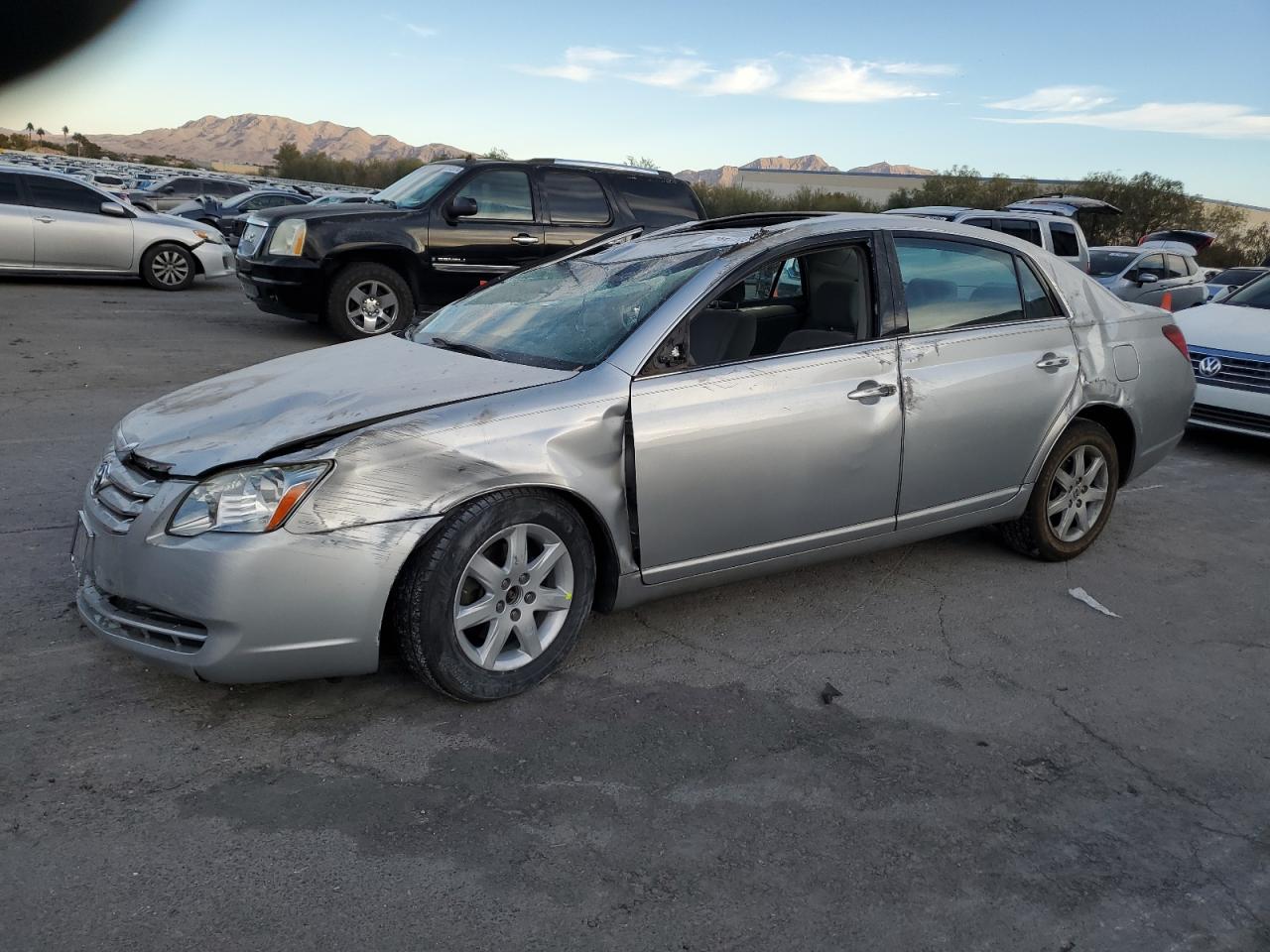 2005 Toyota Avalon VIN 4T1BK36B25U058216