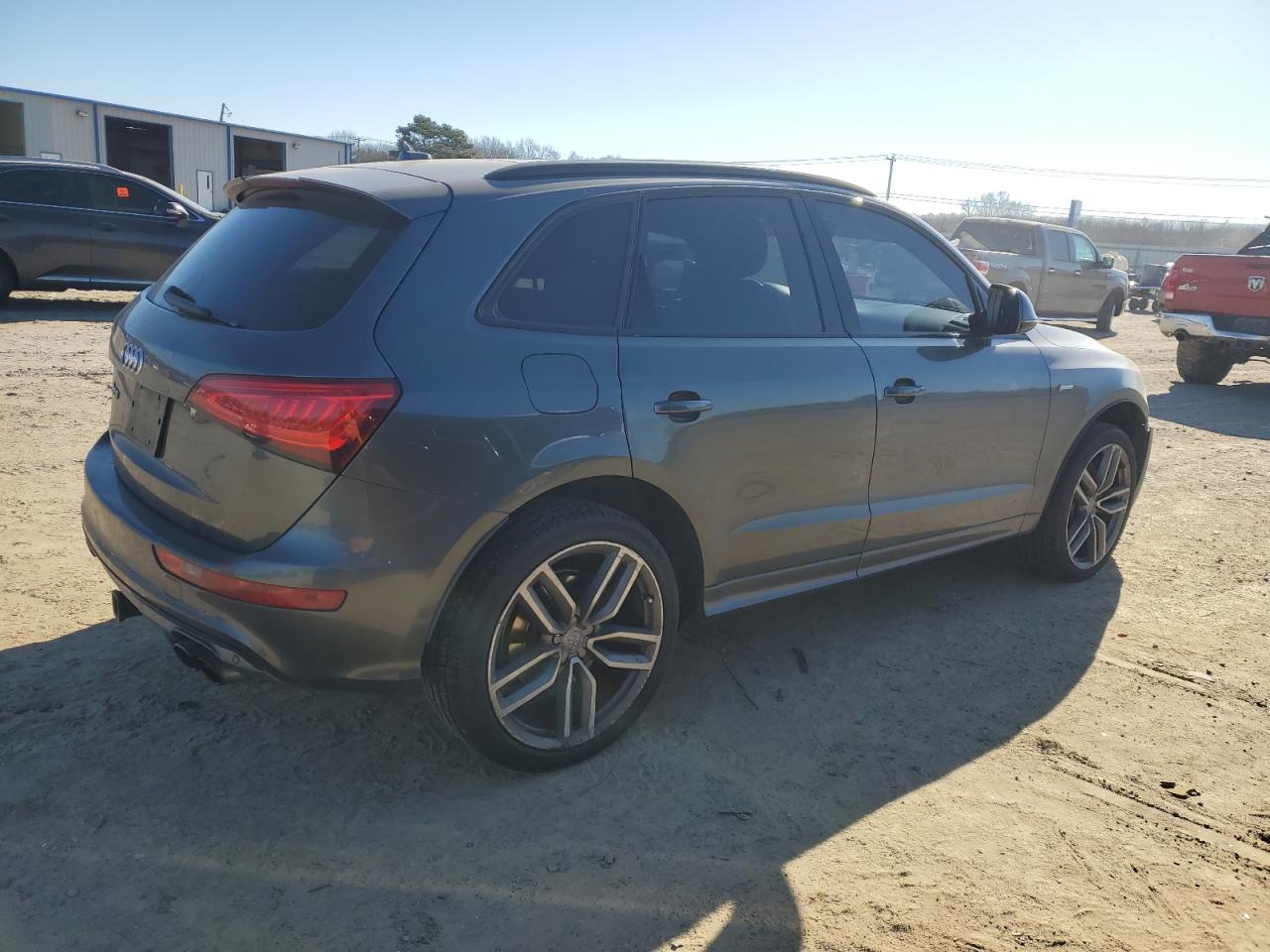 2015 Audi SQ5 VIN WA1CGAFP8FA126669 Copart auction photo, front end damage thumbnail 3