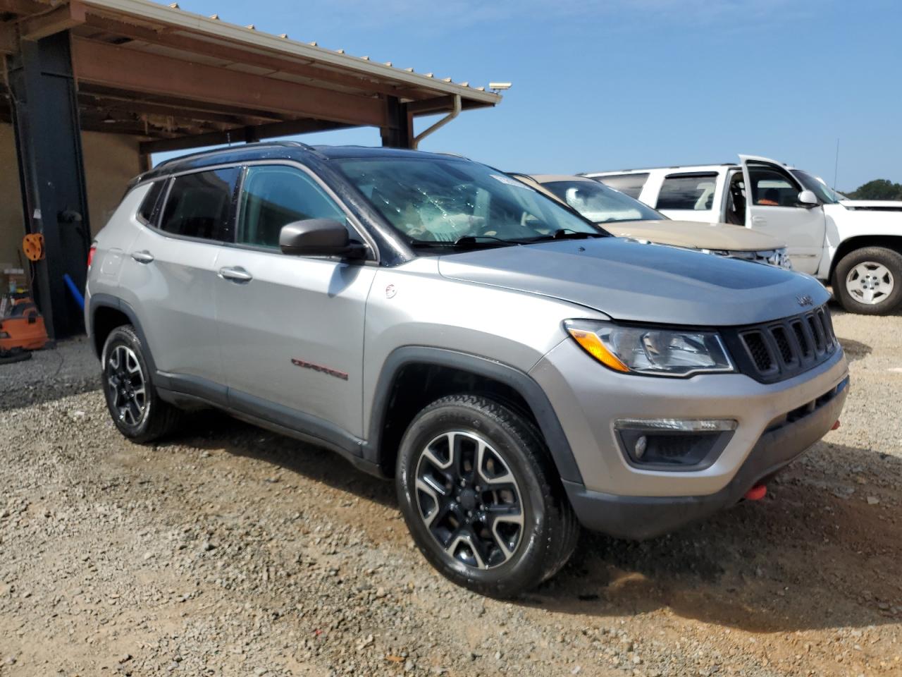 2020 Jeep Compass VIN 3C4NJDDB5LT166835 Copart auction photo, front end damage thumbnail 4