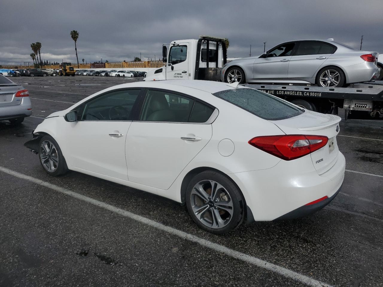 2015 KIA Forte VIN KNAFZ4A82F5317962 Copart auction photo, front end damage thumbnail 2