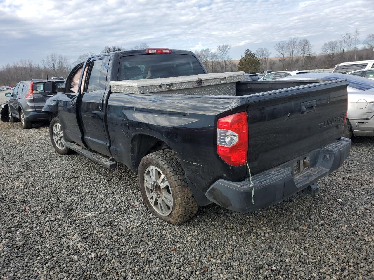 2017 Toyota Tundra VIN 5TFRM5F14HX116586 Copart auction photo, front end damage thumbnail 2