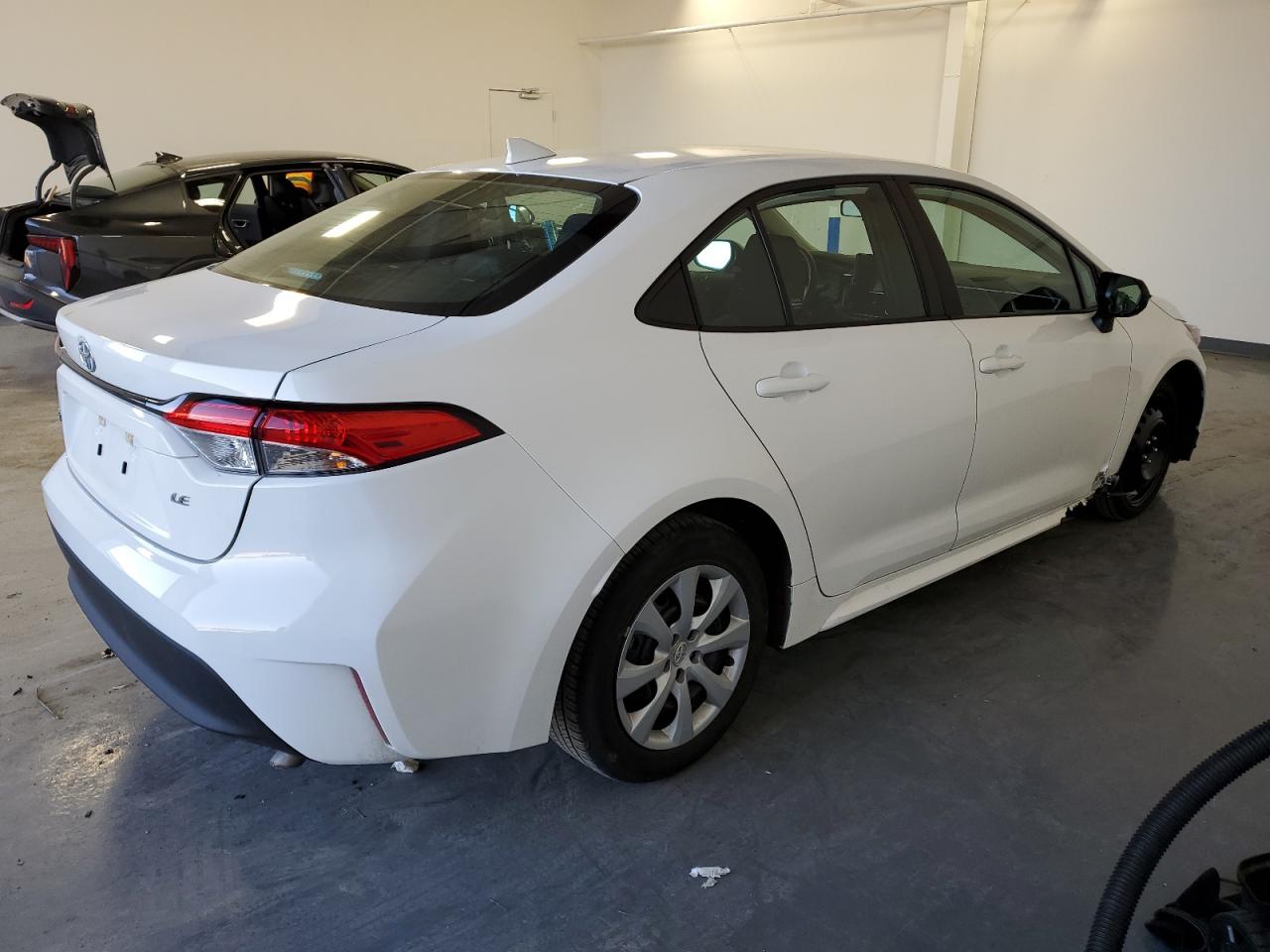 2024 Toyota Corolla VIN 5YFB4MDE9RP104127 Copart auction photo, front end / side damage thumbnail 3