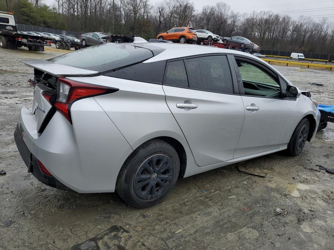 2021 Toyota Prius VIN JTDKAMFU2M3132527 Copart auction photo, front end / rear end damage thumbnail 3