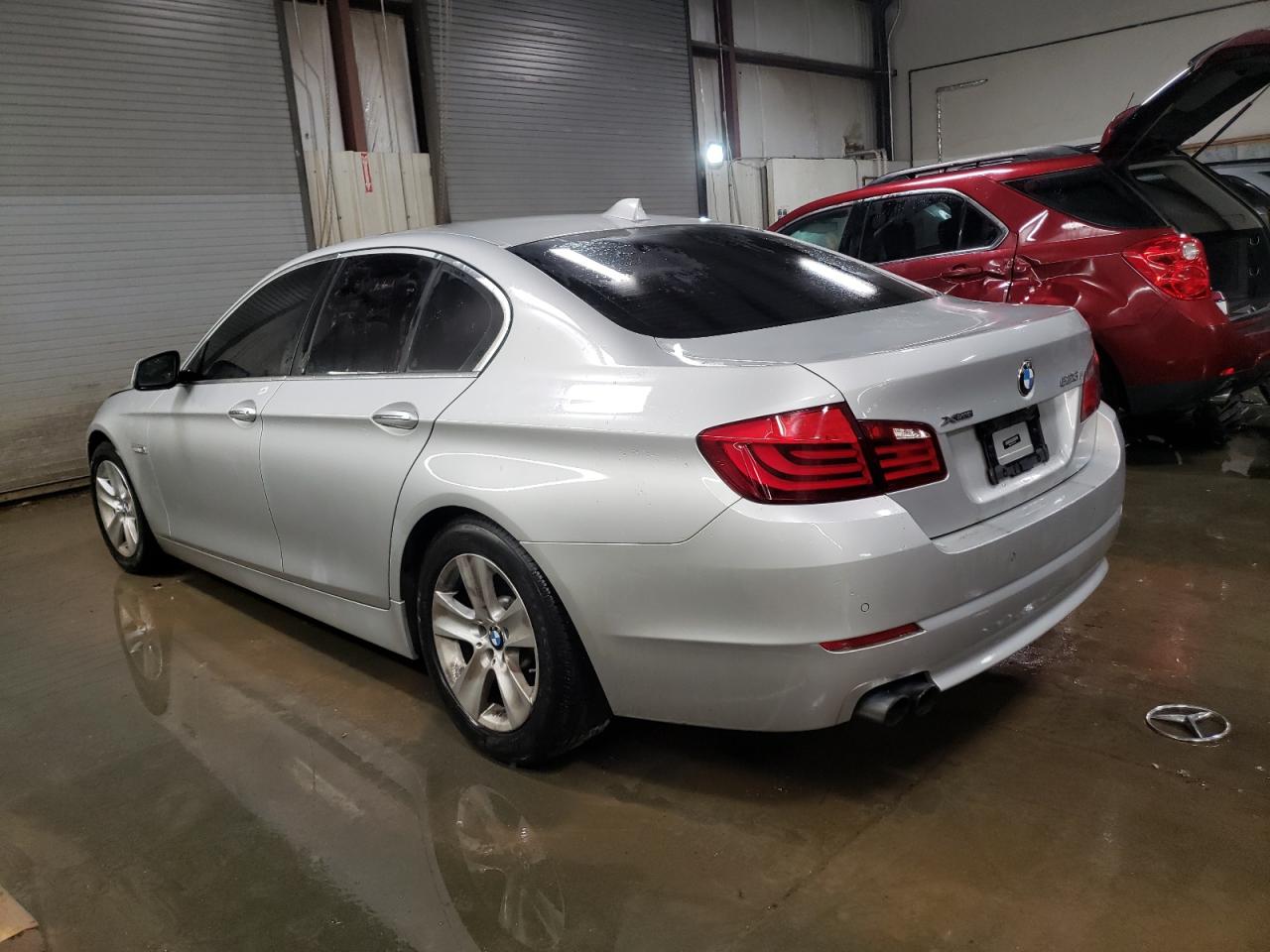 2013 BMW 5er VIN WBAXH5C59DD112447 Copart auction photo, vandalism damage thumbnail 2