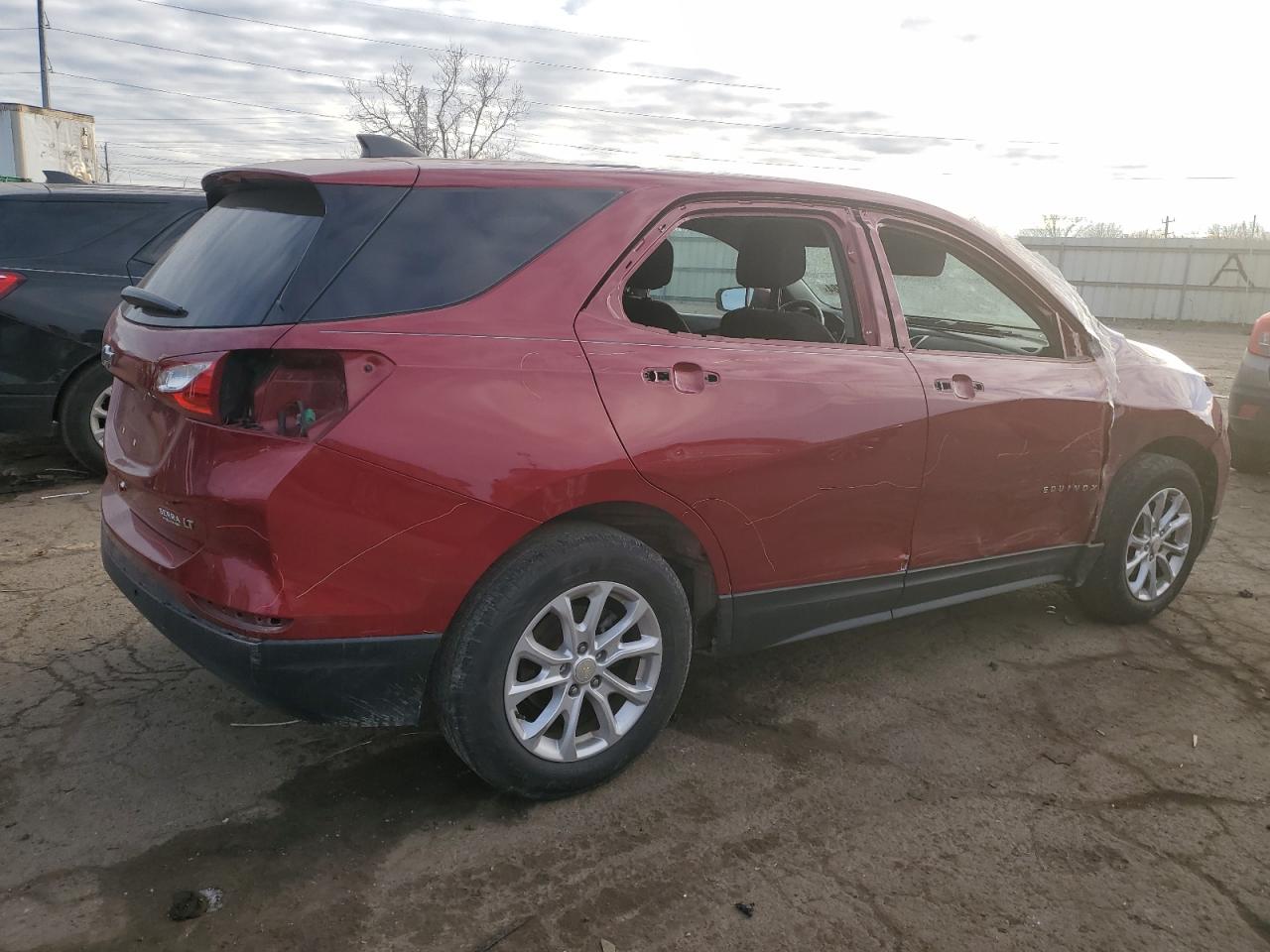 2019 Chevrolet Equinox VIN 3GNAXJEV9KL334843 Copart auction photo, all over damage thumbnail 3