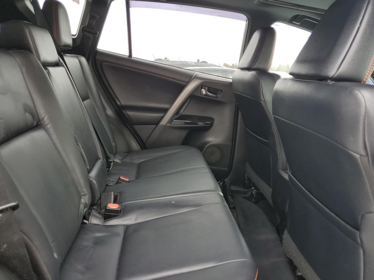 2016 Toyota RAV 4 VIN 2T3JFREV6GW465965 Copart auction photo, front end / side damage thumbnail 11