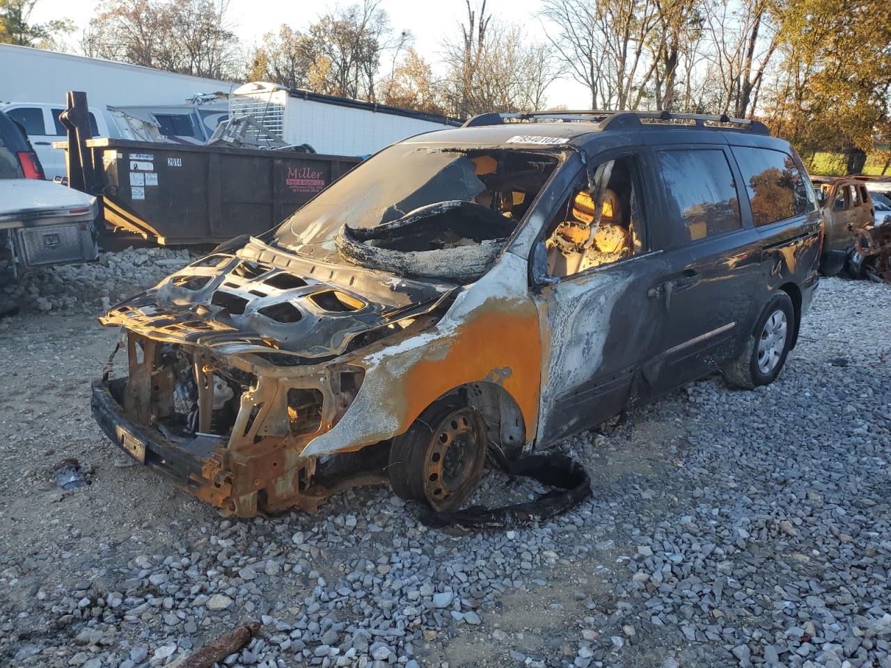2008 Hyundai Entourage VIN KNDMC233186046584 - Copart auction photo