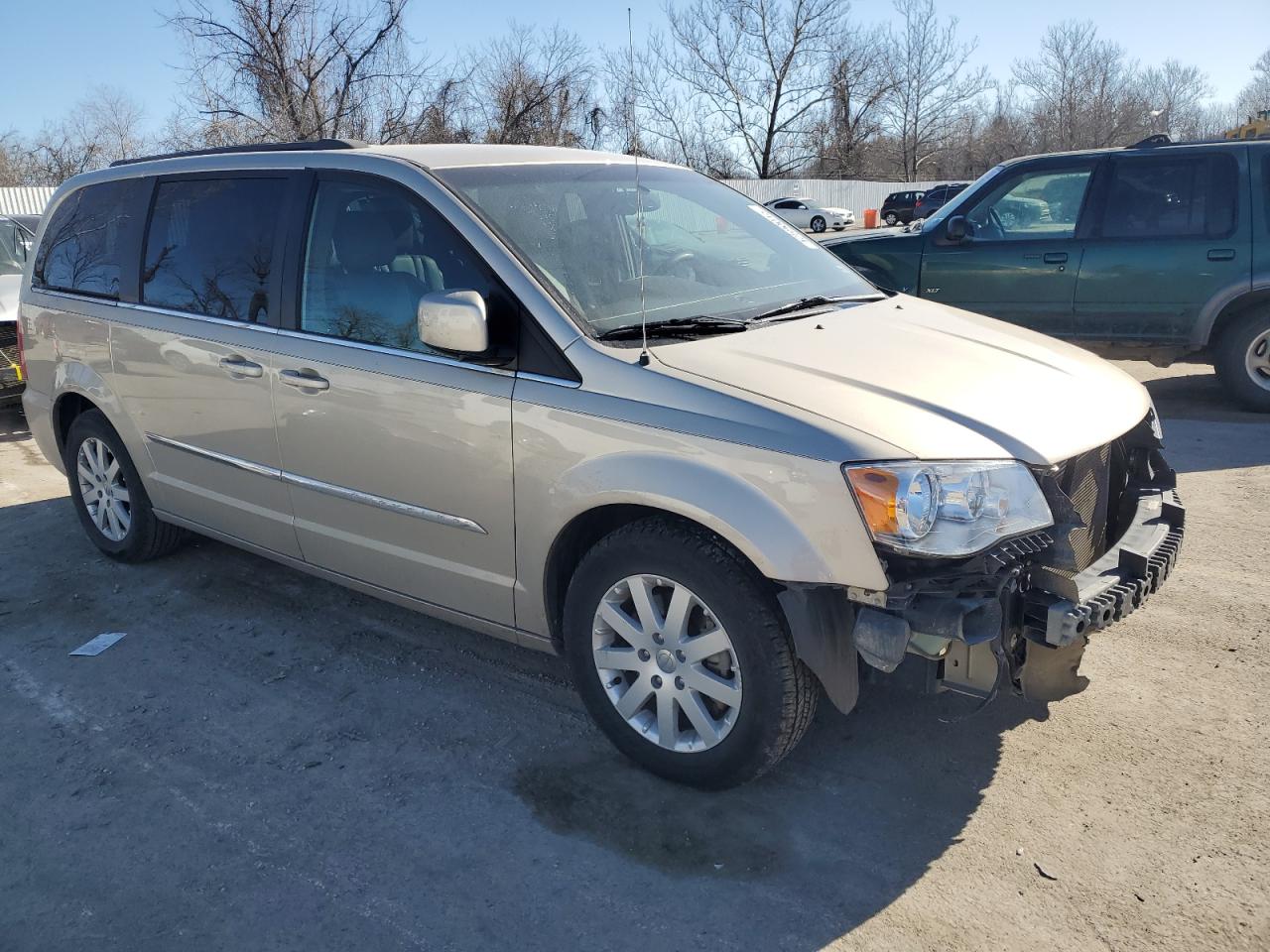 2016 Chrysler Town & Country VIN 2C4RC1BG7GR113684 Copart auction photo, all over damage thumbnail 4
