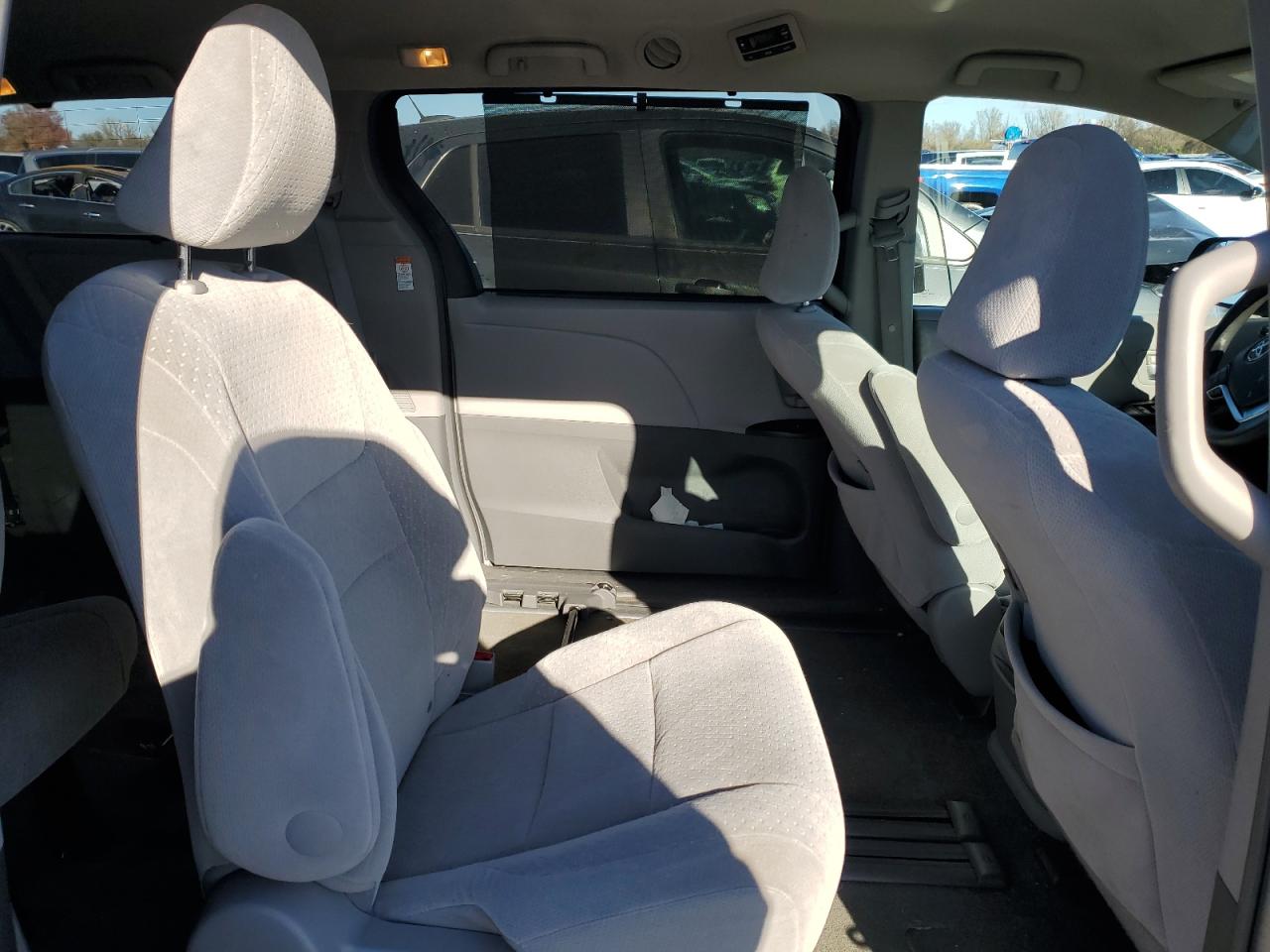 2015 Toyota Sienna VIN 5TDKK3DC0FS572247 Copart auction photo, side damage thumbnail 11