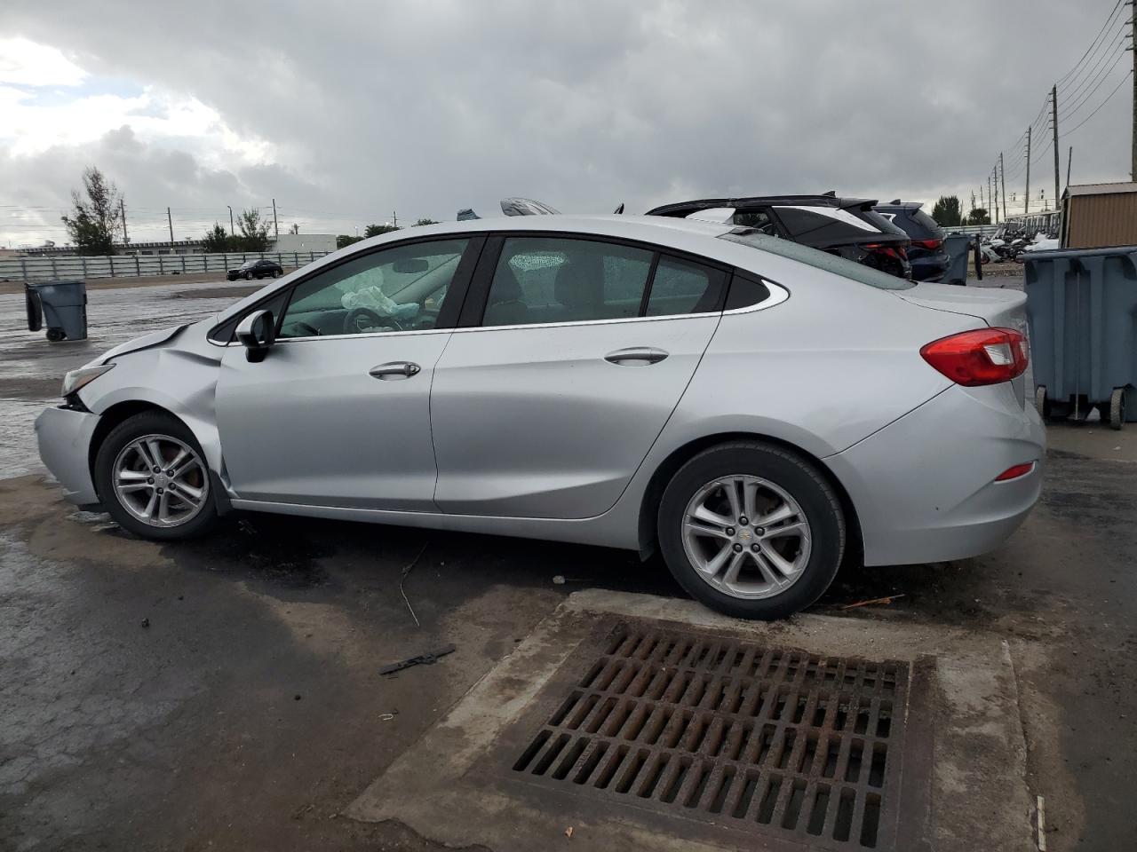 2017 Chevrolet Cruze VIN 1G1BE5SM4H7268861 Copart auction photo, front end damage thumbnail 2