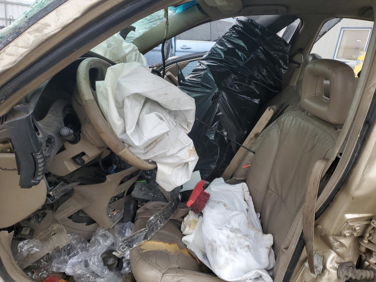 2004 Buick Regal VIN 2G4WB52K141300975 Copart auction photo, biohazard/chemical / all over damage thumbnail 7