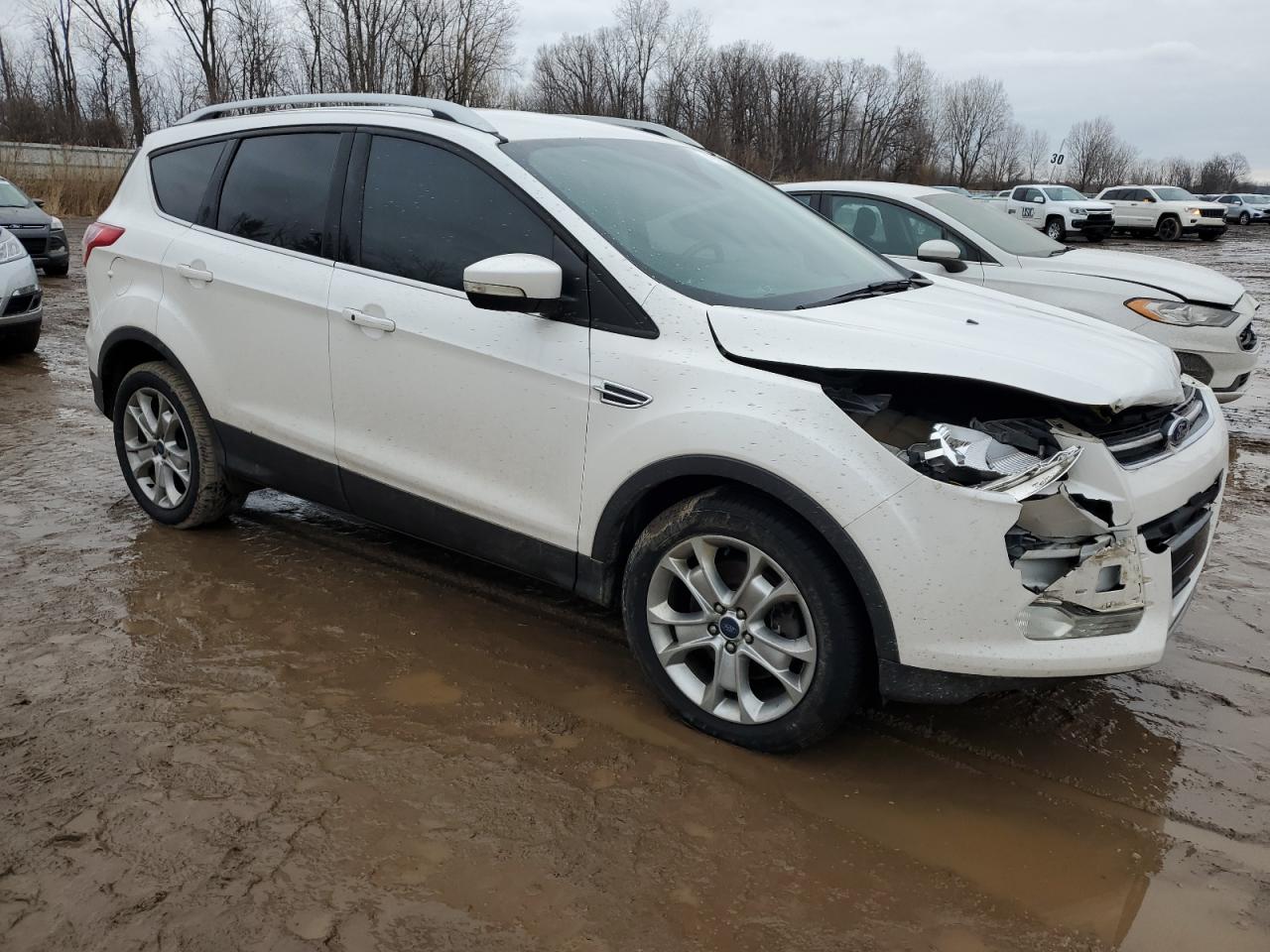 2015 Ford Escape VIN 1FMCU9J92FUC30087 Copart auction photo, front end / minor dent/scratches damage thumbnail 4