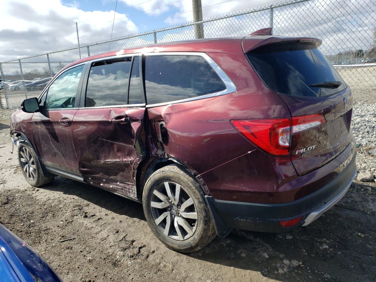 2021 Honda Pilot VIN 5FNYF6H5XMB083268 Copart auction photo, front end / side damage thumbnail 2