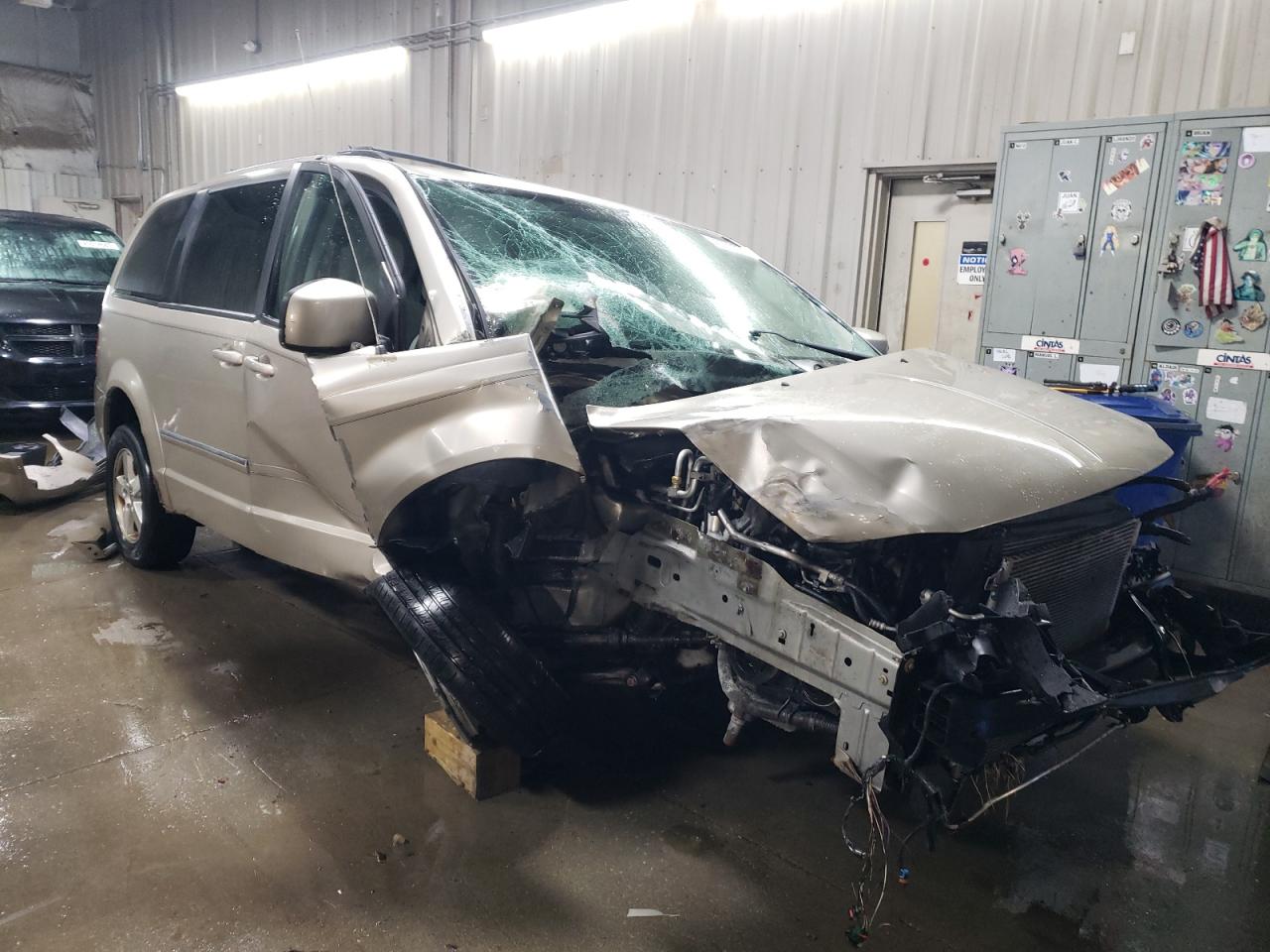 2009 Dodge Caravan VIN 2D8HN54179R519328 Copart auction photo, front end / side damage thumbnail 4