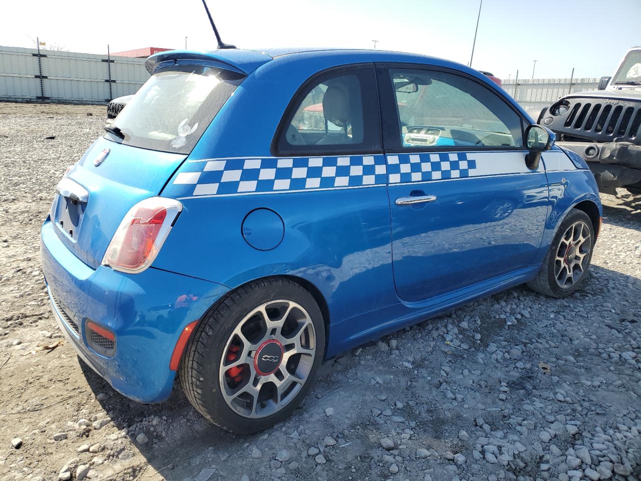 2015 Fiat 500 VIN 3C3CFFBR3FT560654 Copart auction photo, rear end damage thumbnail 3