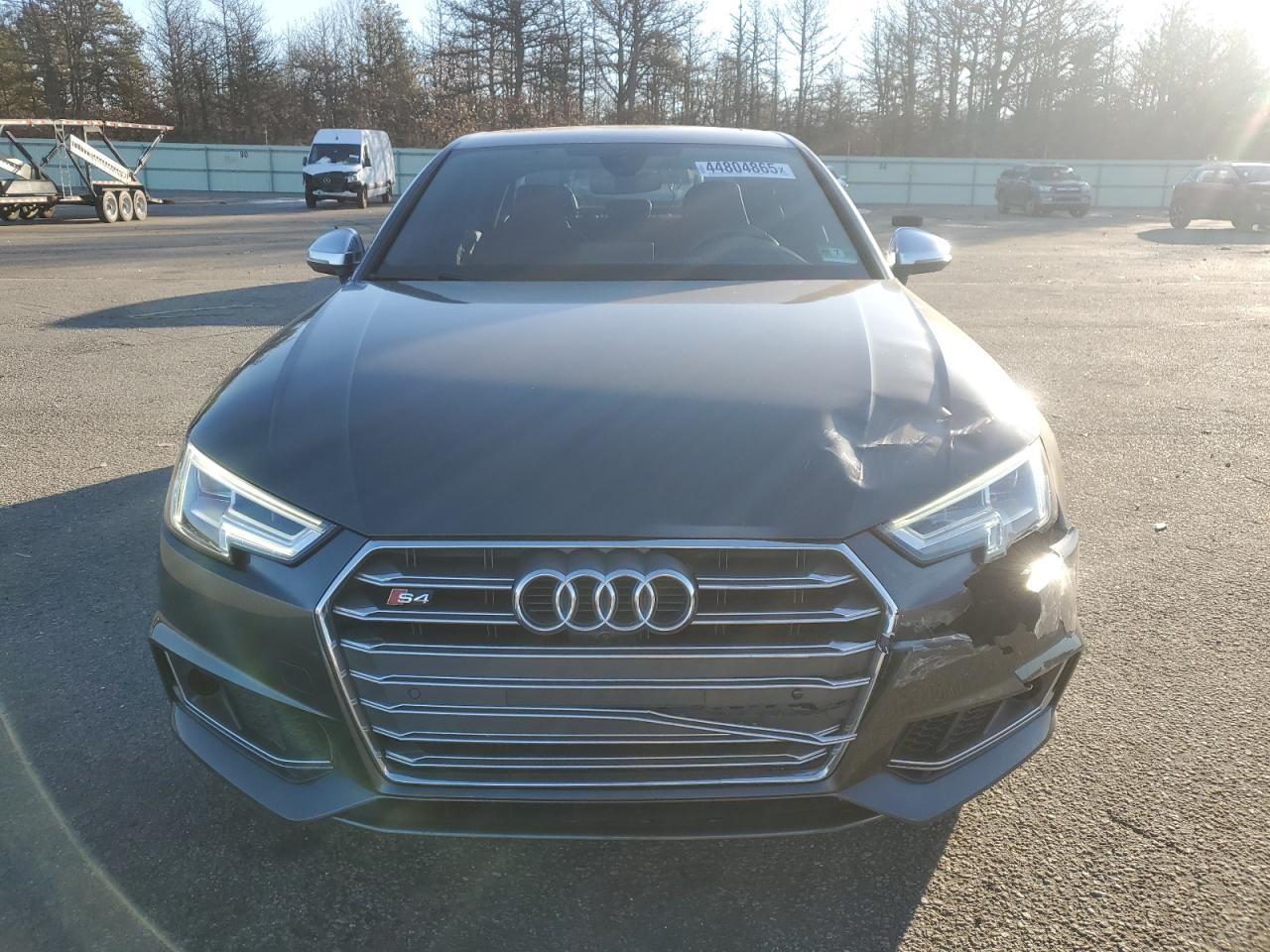 2018 Audi RS4 VIN WAUC4AF4XJA001442 Copart auction photo, front end / minor dent/scratches damage thumbnail 5